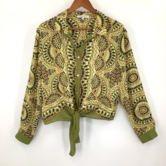 ROSE  OLIVE Tops - ROSE + OLIVE Top Women's XL Green Multi-Color Geometric Tie Front Blouse